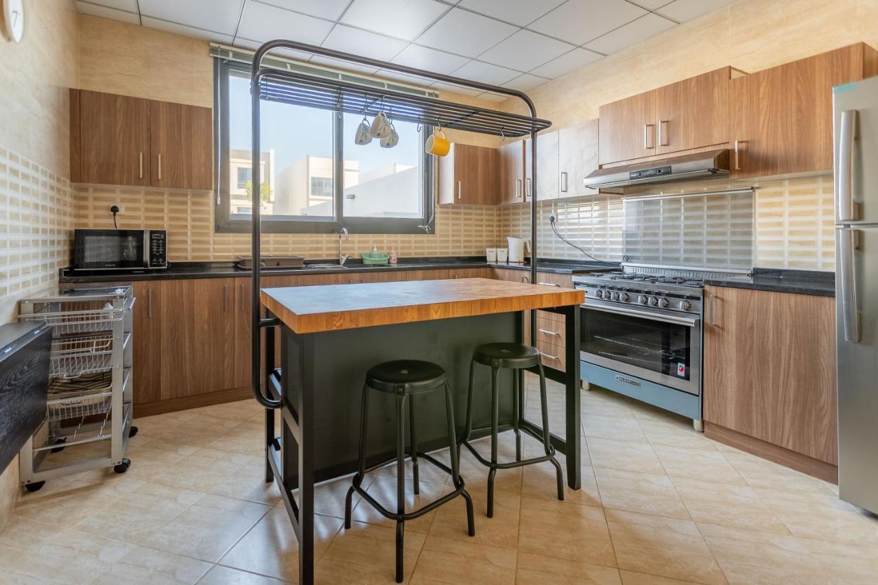 Al Dana Sea View Villa Fujairah Eksteriør bilde