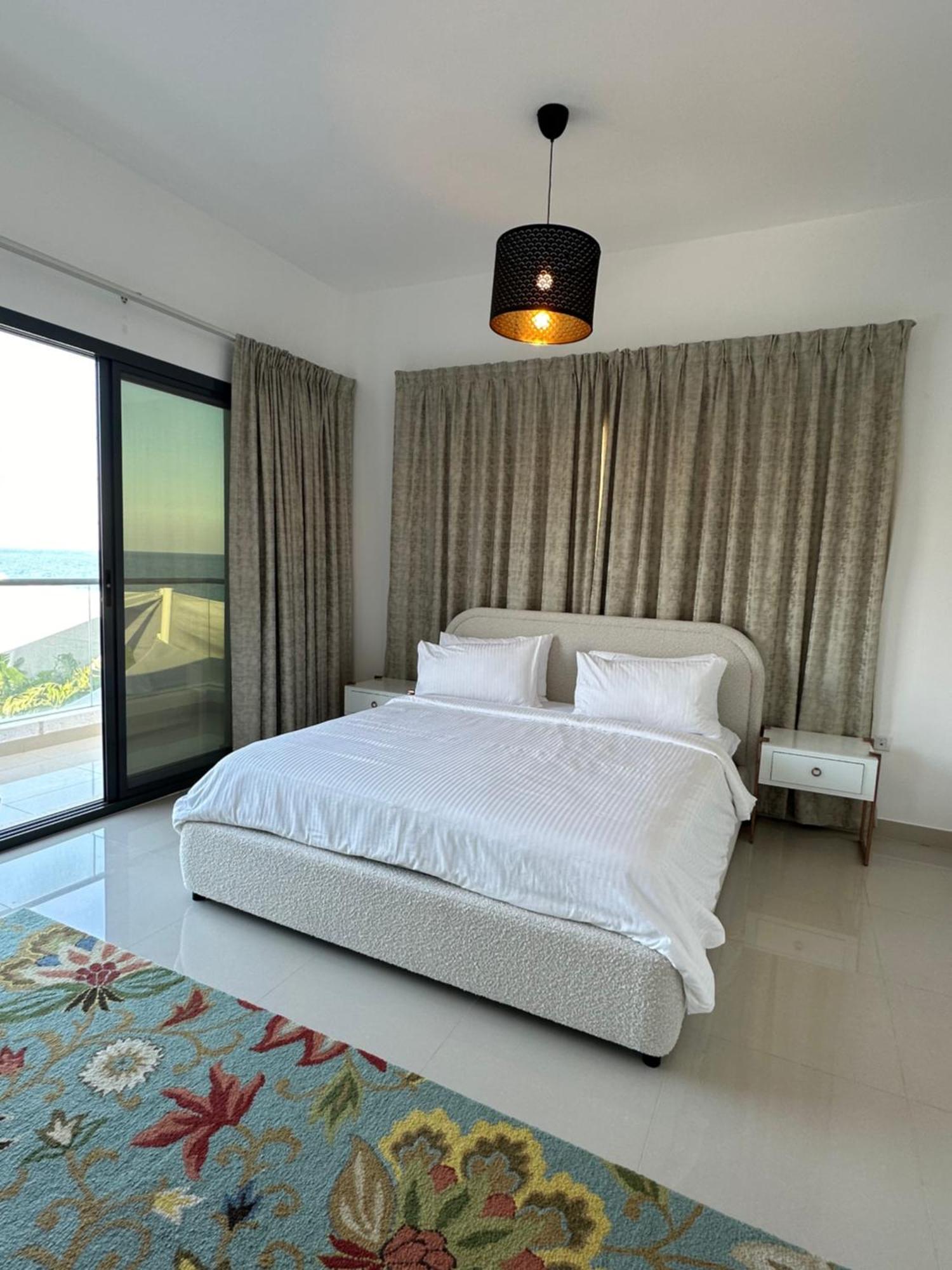 Al Dana Sea View Villa Fujairah Eksteriør bilde